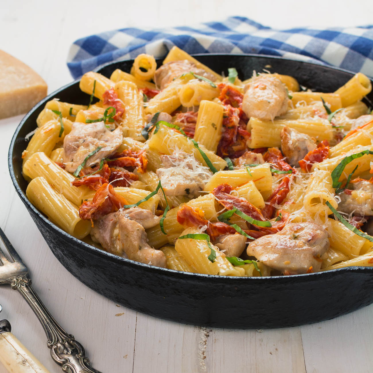 Penne with sun-dried tomato cream sauce in 30 minutes.