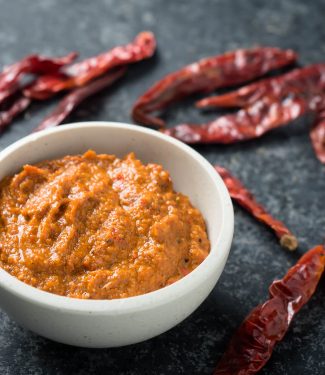 Bowl of vindaloo paste from the front.