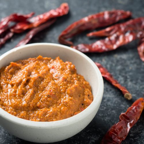 Bowl of vindaloo paste from the front.