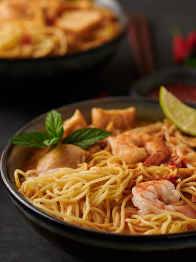 Bowl of curry laksa from the front.